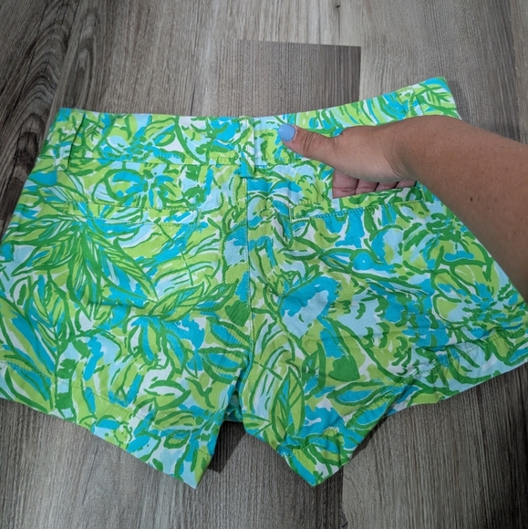Lilly Pulitzer Size 0, The Walsh Short, Citrus Green Parrot, Bright Summer - Picture 4 of 8